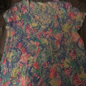 Lily Pulitzer t shirt
